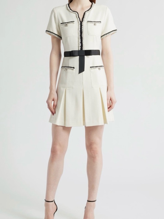 Tahari Dresses & Skirts - Tahari ASL Contrast Trim Short Sleeve Dress